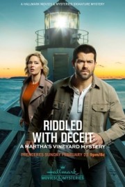 Riddled with Deceit: A Martha's Vineyard Mystery-voll